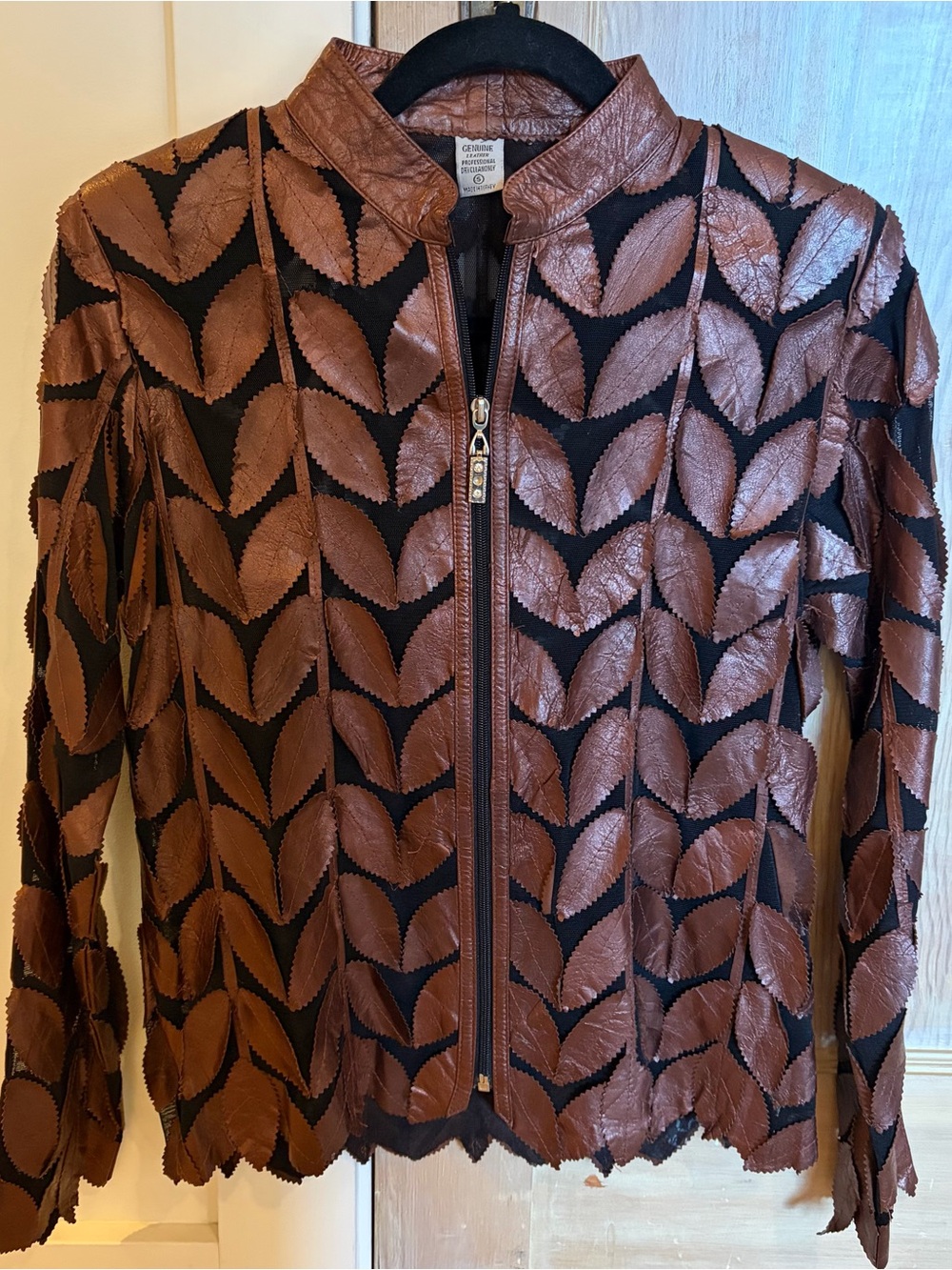 Leather Leaf-Pattern Zip Jacket - Brown NEW    Perfect condition